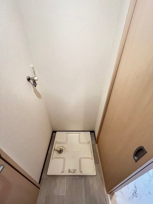 物件内観写真14　(洗濯機置場)