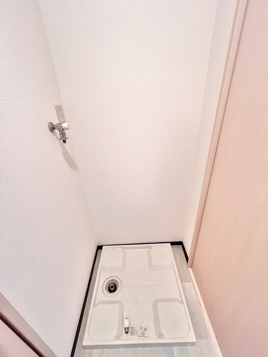 物件内観写真15　(洗濯機置場)