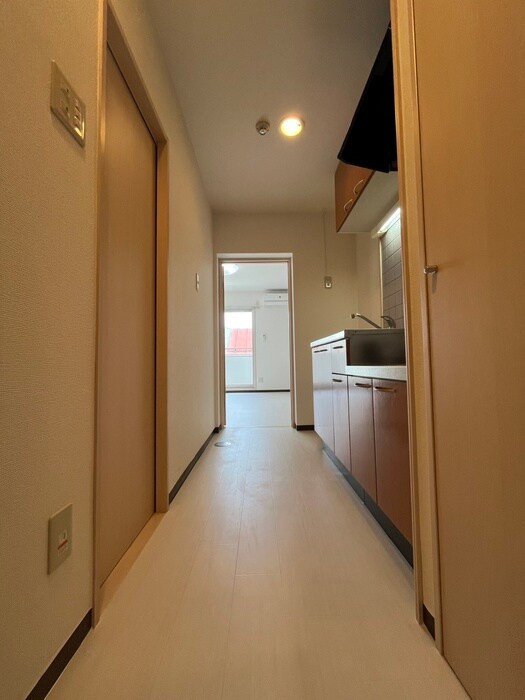 物件内観写真18　(廊下)