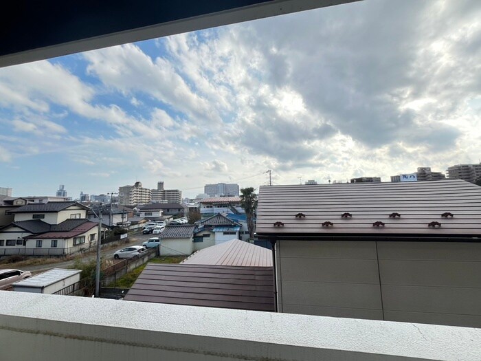 物件内観写真20　(室内からの展望)