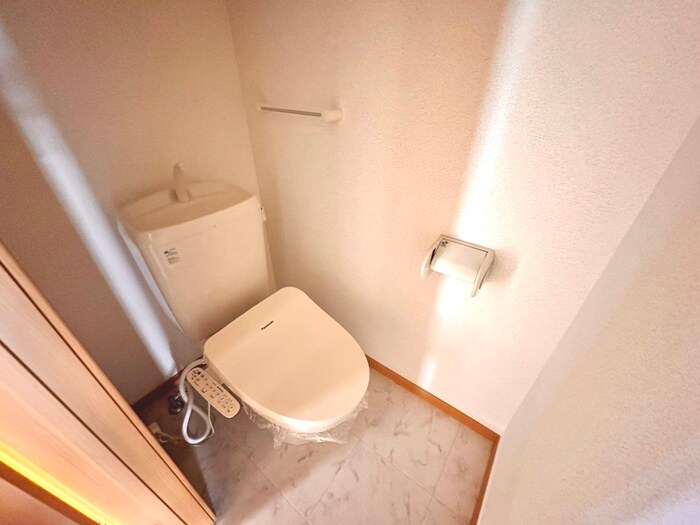 物件内観写真16　(トイレ)