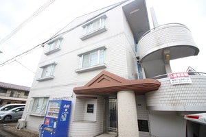 ロイヤルヒルズ富沢外観写真