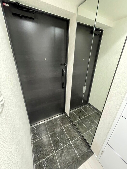 物件内観写真14　(玄関)