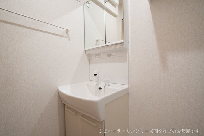 物件内観写真13　(洗面)