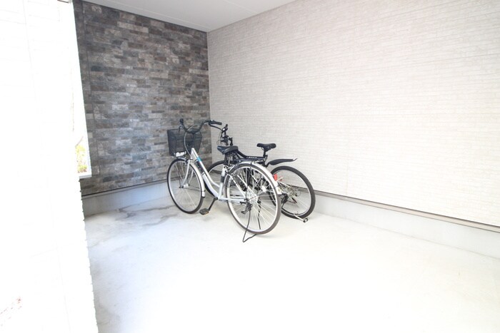 物件外観写真4　(駐車場)