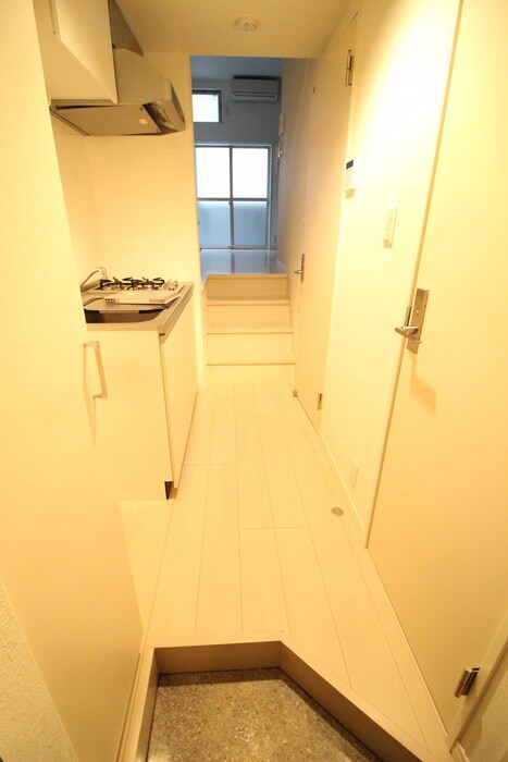 物件内観写真18　(玄関)