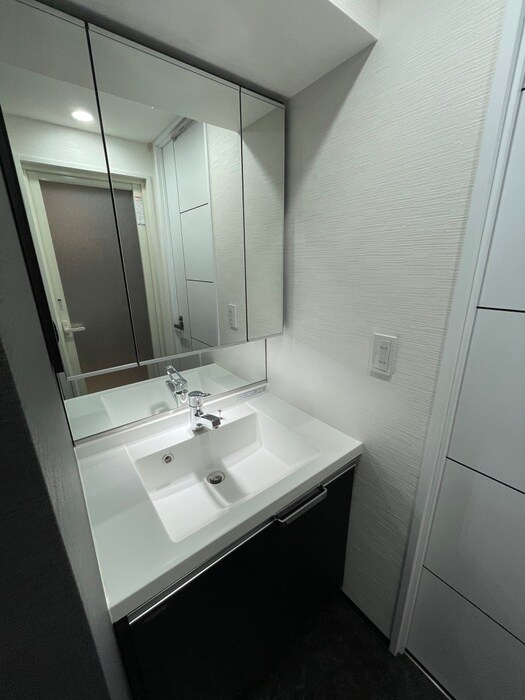 物件内観写真11　(洗面)