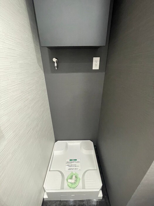 物件内観写真14　(洗濯機置場)