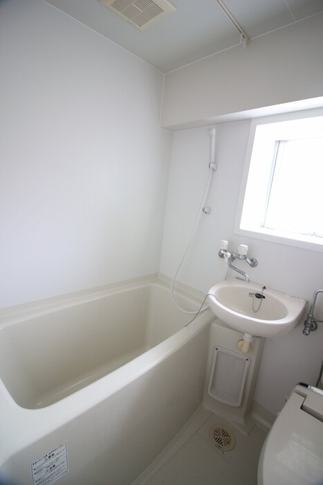 物件内観写真9　(バス／シャワールーム等)