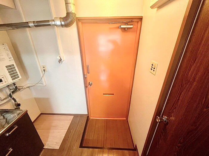 物件内観写真22　(玄関)