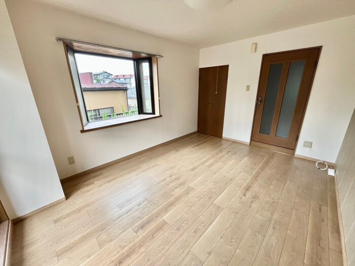 物件内観写真9　(居室)