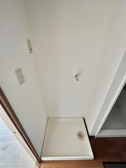 物件内観写真15　(洗濯機置場)