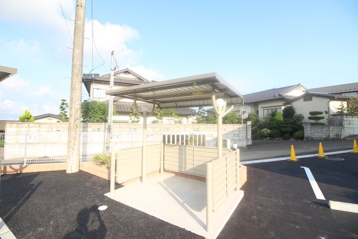 物件外観写真5　(駐輪場)