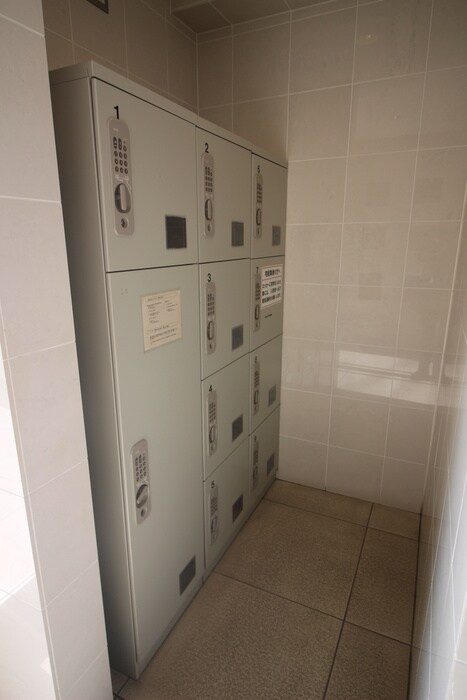 物件外観写真5　(エントランス部分)