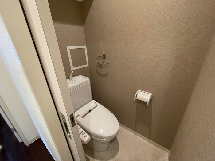 物件内観写真14　(トイレ)