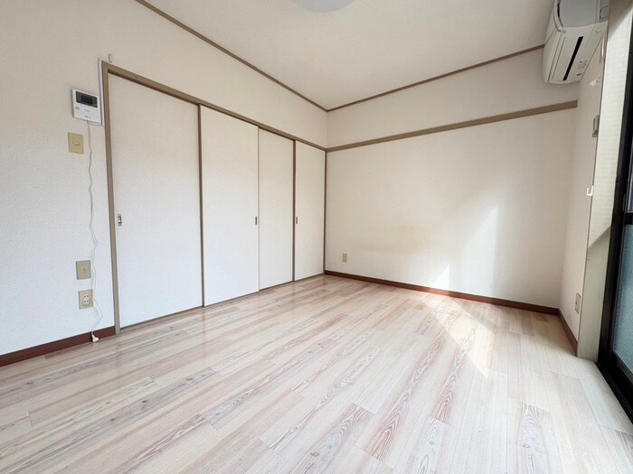 物件内観写真9　(居室)