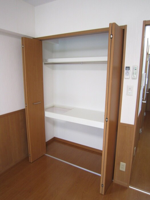 物件内観写真10　(収納)