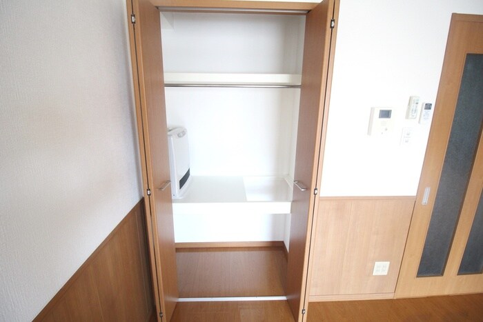 物件内観写真10　(収納)