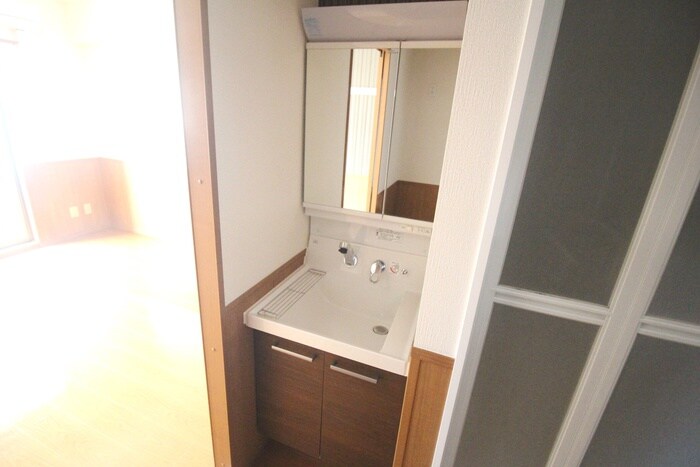 物件内観写真12　(洗面)