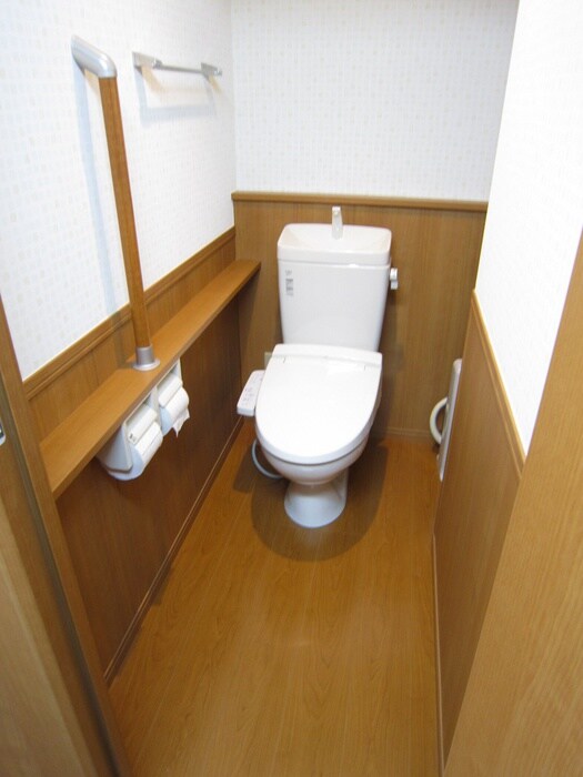 物件内観写真14　(トイレ)