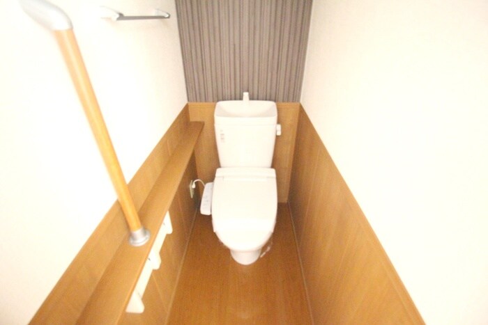 物件内観写真14　(トイレ)
