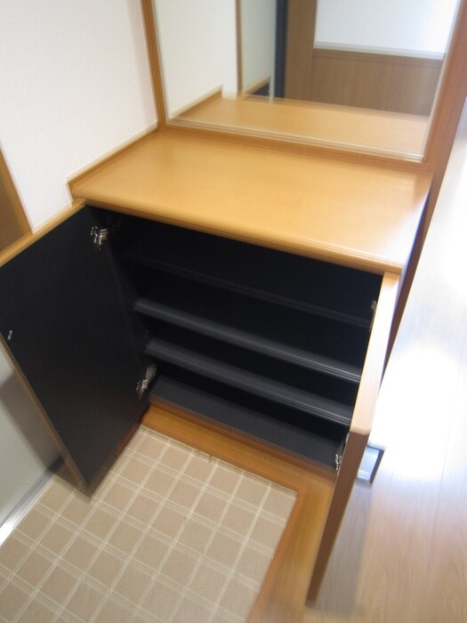 物件内観写真17　(靴箱)