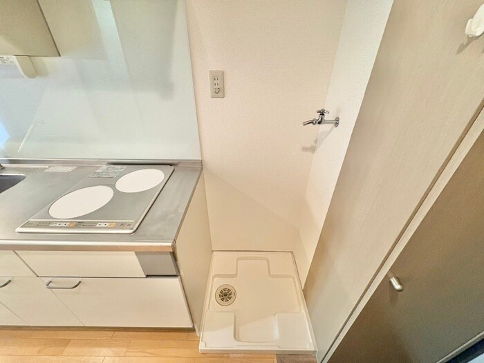 物件内観写真12　(洗濯機置場)