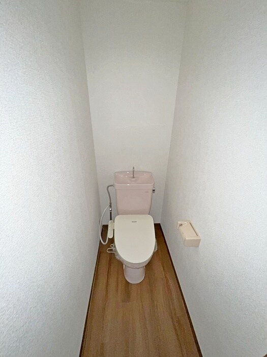 物件内観写真8　(トイレ)