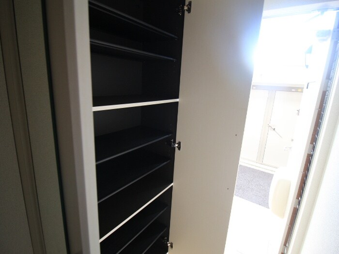 物件内観写真14　(靴箱)