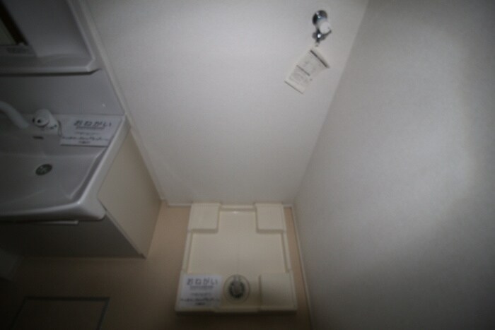 物件内観写真20　(洗濯機置場)