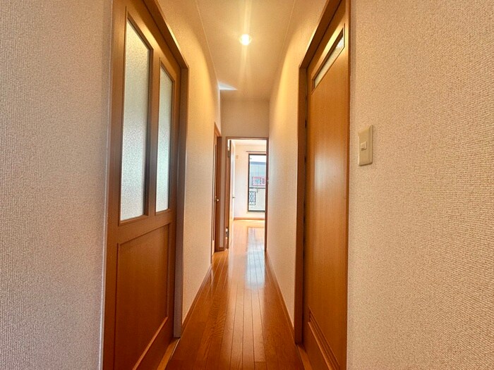 物件内観写真17　(廊下)