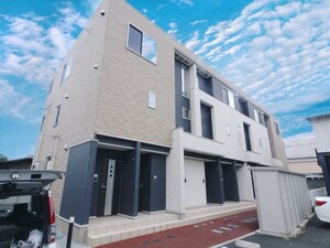 レイ　クレスト外観写真