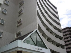 サンパレスシカマ外観写真