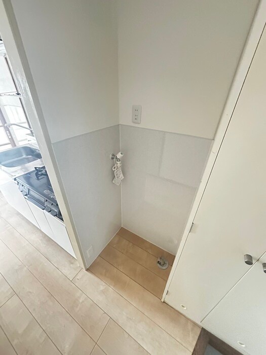 物件内観写真14　(洗濯機置場)