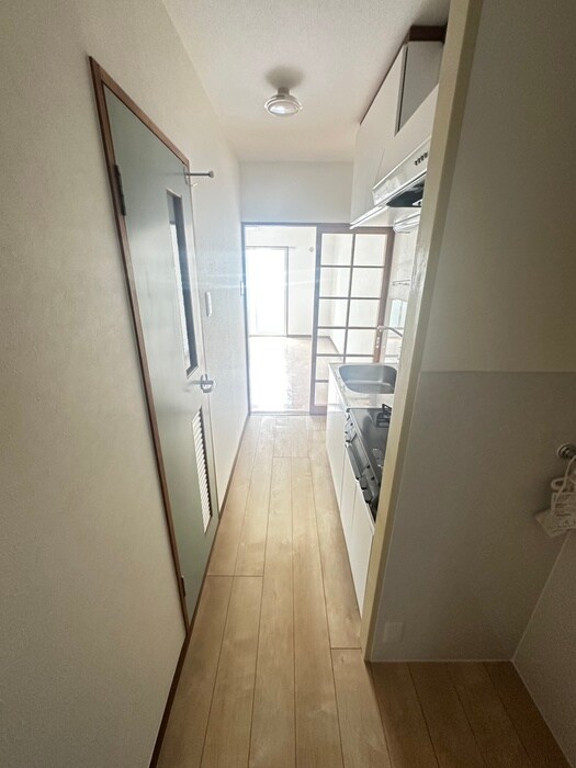 物件内観写真17　(廊下)