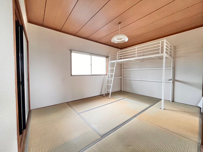 物件内観写真10　(居室)