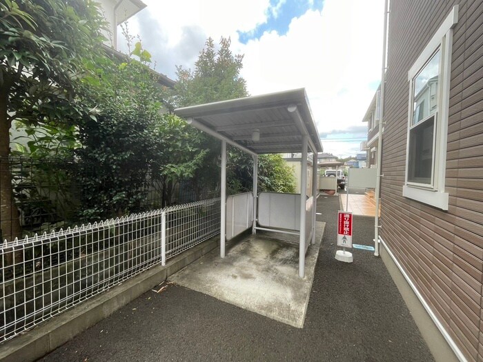 物件外観写真6　(駐輪場)