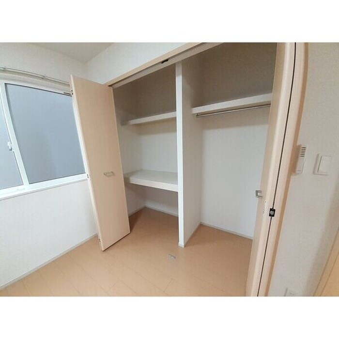 物件内観写真10　(収納)