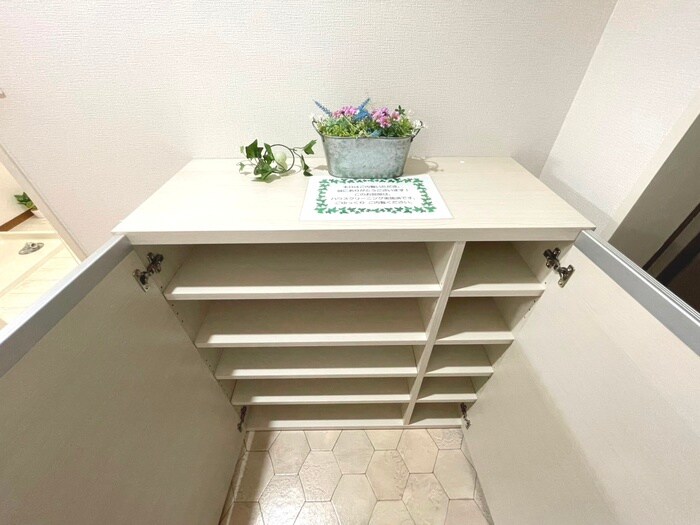 物件内観写真17　(靴箱)