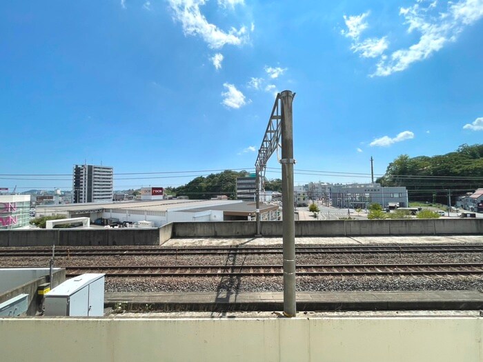 物件内観写真21　(室内からの展望)