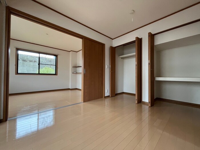 物件内観写真8　(居室)