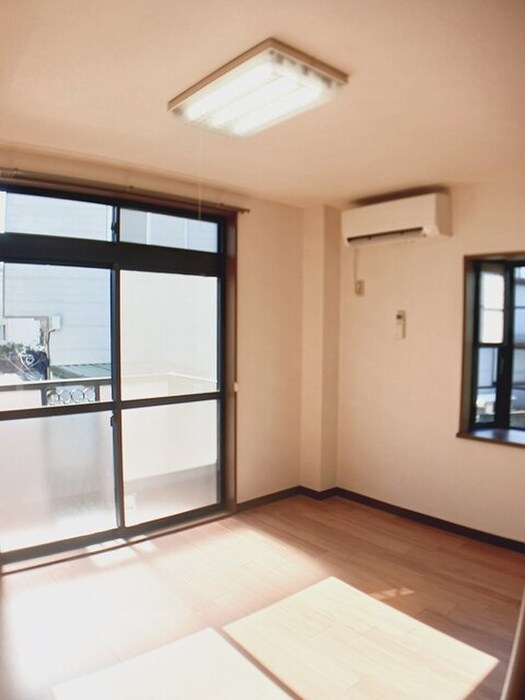 物件内観写真7　(居室)