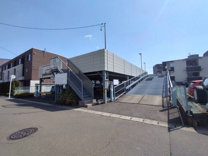 物件外観写真5　(駐車場)