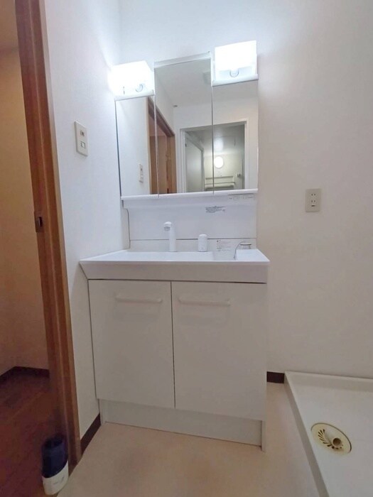 物件内観写真11　(洗面)