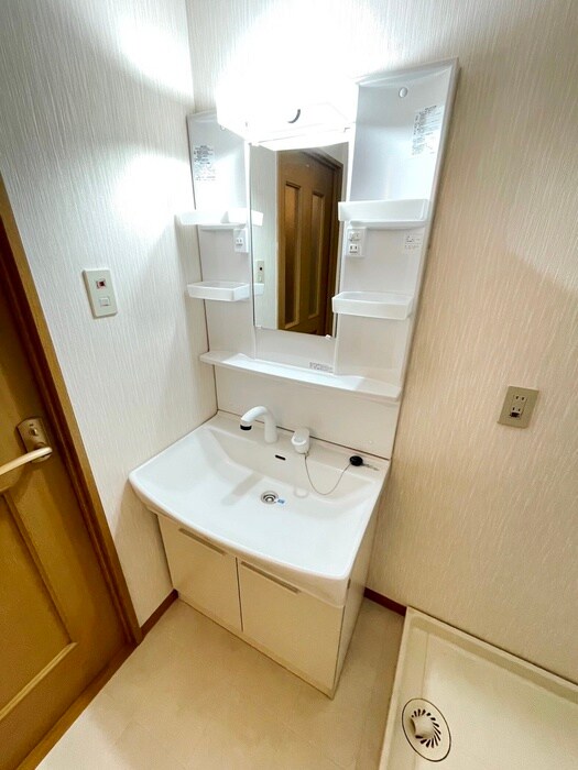 物件内観写真11　(洗面)