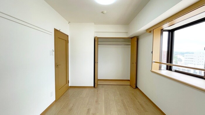 物件内観写真14　(居室)