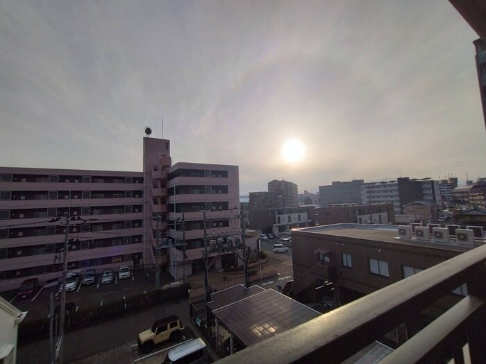 物件内観写真15　(室内からの展望)