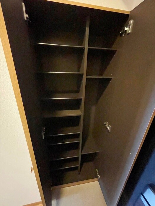 物件内観写真15　(靴箱)