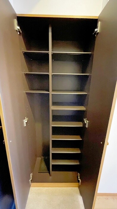 物件内観写真15　(靴箱)