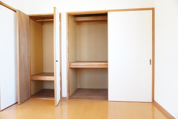 物件内観写真12　(収納)